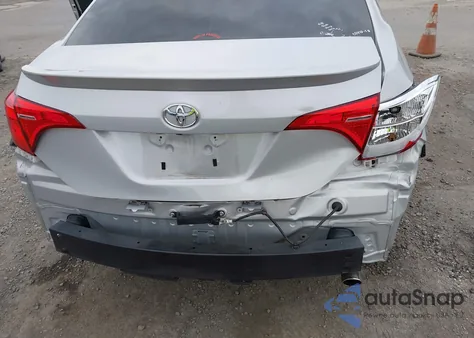 2018 Toyota Corolla Se z USA, uszkodzony, nr VIN 2T1BURHE8JC070385